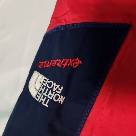 Vintage North Face Extreme Gore Tex Jacket
Lot L - Picture 2 of 12